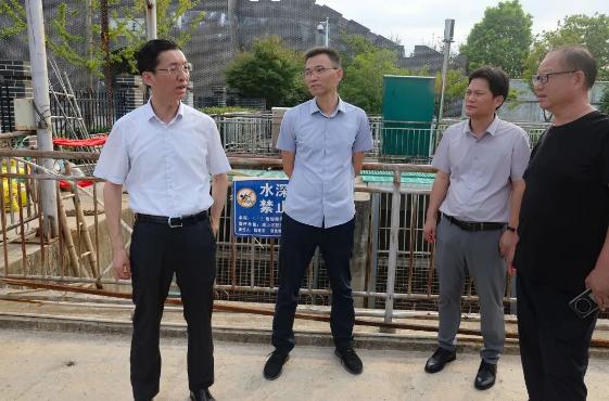 向繼輝“四不兩直”督導(dǎo)水環(huán)境問(wèn)題整改